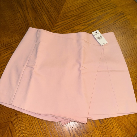 *NWT* Express skort. Multiple sizes- 0 & 2! - Picture 5 of 8